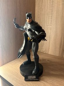 batman statue