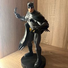 batman statue