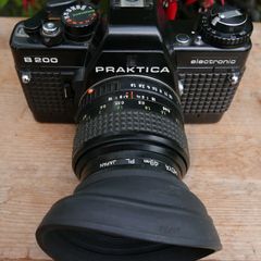 RARE Praktica B200 35mm Film SLR Camera HOIA 49mm Lens ( works well)
