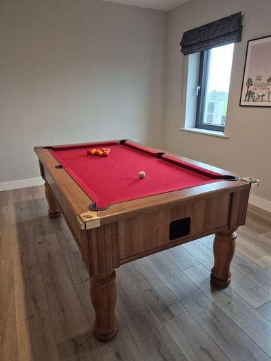 6ft Pool Table