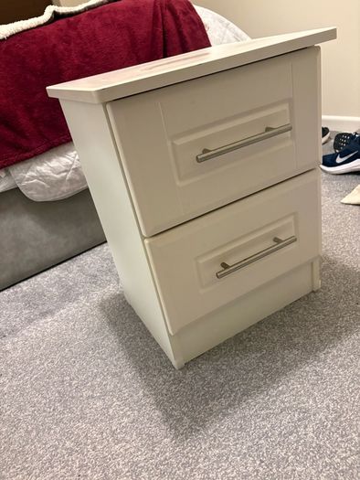 Bedside Lockers (x2)