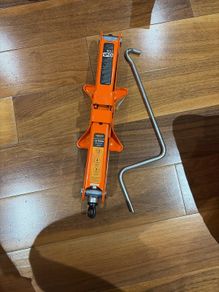 1.5 Tonne Scissor Jack