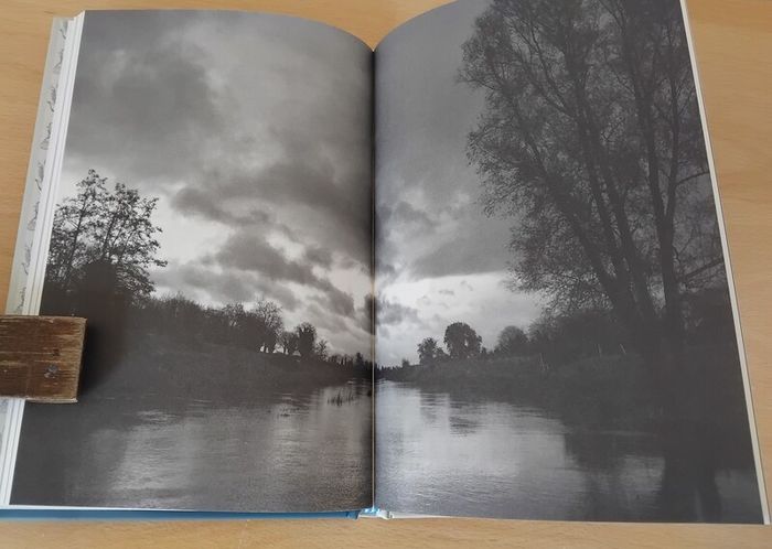 A Walk Along The Boyne by Anthony Bailey 2018 FREEPOST