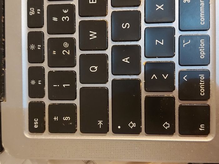 Apple MacBook Air Model A2179, 13.3 inch, Not Powering on, Being sold for parts or repair, very good cosmetic condition