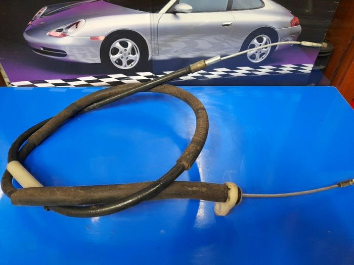 Volvo 240/260 handbrake cable