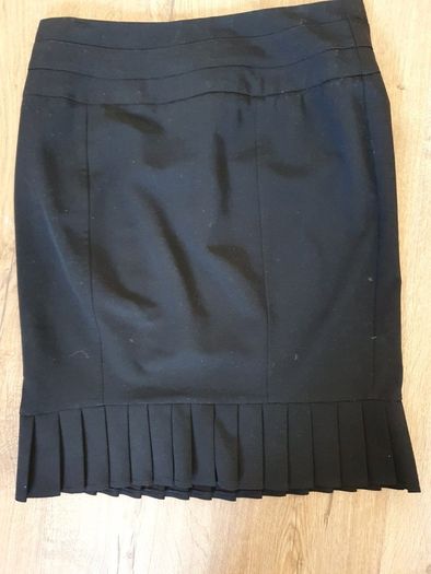 River Island size 8 skirt