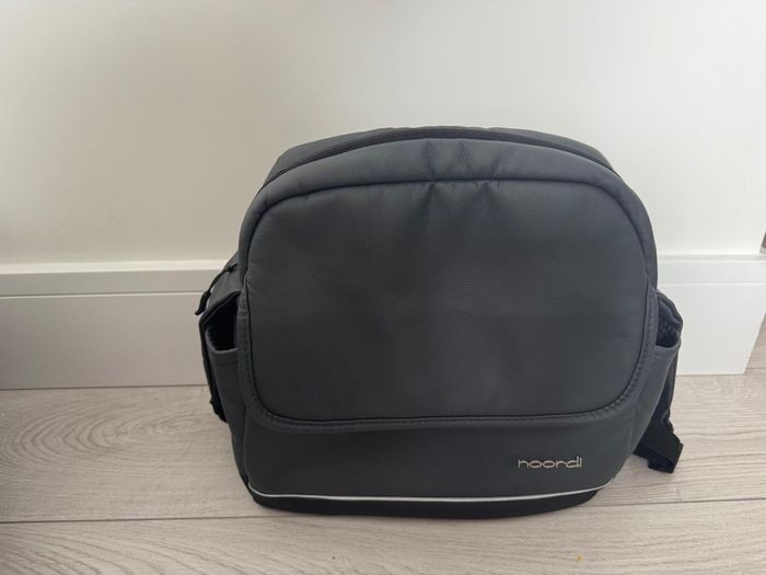 Premium Noordi Fjordi Leather 3-in-1 Pram & Car Seat (Plum) + Car Extras
