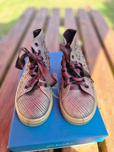 I Pinko Pallino Designer Boots, UK Junior 11, EU 29 Brand New, AV
