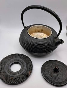 Antique Japanese cast iron tea pot