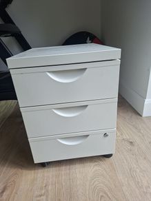 metal drawers