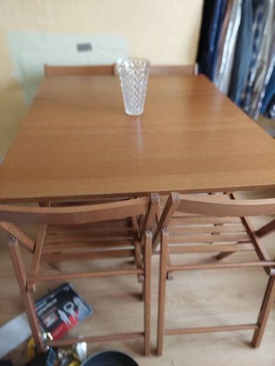 table and chairs