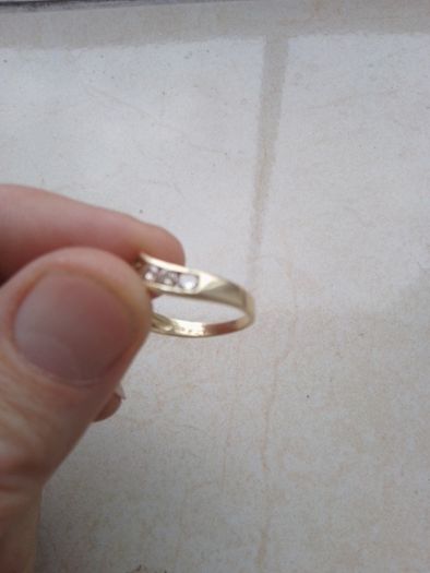 Diamond ring