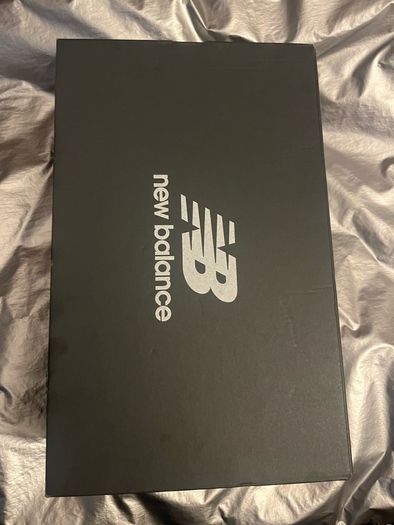 Nike Adidas ORIGINALS New Balance shoes boxes