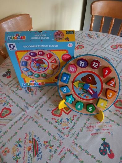 Hey Duggee Wooden Puzzle Clock
