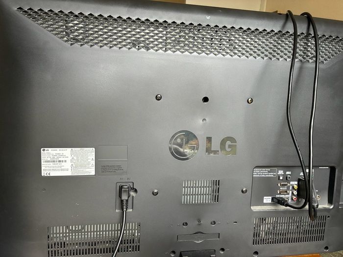 TV. LG 37 inch