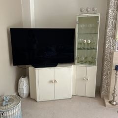 corner cabinet