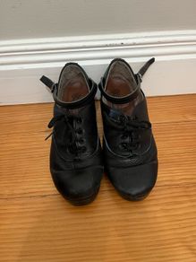 Irish Dancing hard shoe. Size 5