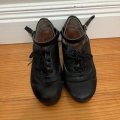 Irish Dancing hard shoe. Size 5