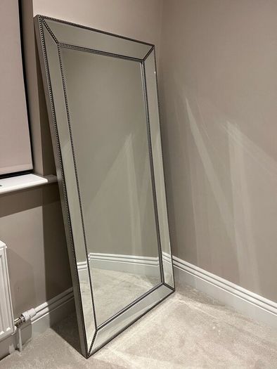 Home Accessories - Mirror