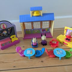 Peppa pig school play set