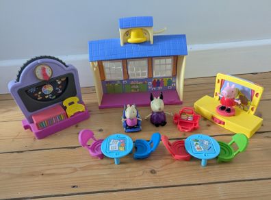 Peppa pig school play set