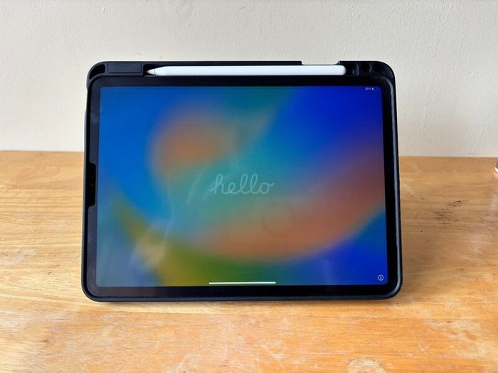 iPad Pro 11" 2nd Gen 512GB | Apple Pencil | Case