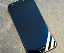 ASUS ZenFone 4 Selfie Pro smartphone