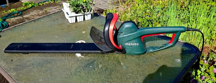 Metabo HS 8755 Electric Hedge Trimmer - 560W (55cm Blade)