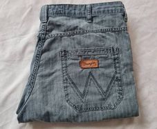 wrangler benton cotton jeans Size 36/32 zip fly green stripe in excellent condition