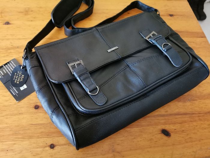 Casual handbag genuine leather black Stylish office bag for documents laptop Shoulder