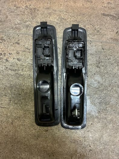 Pair of Genuine Renault Megane MK3 MK4 Rear Electric Window Switches 829500004R