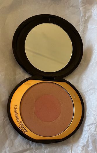 Charlotte Tilbury Cheek To Chic Blusher
