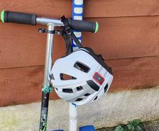 3 in 1 - Pogo stick, Helmet and Scooter, only 15 euro