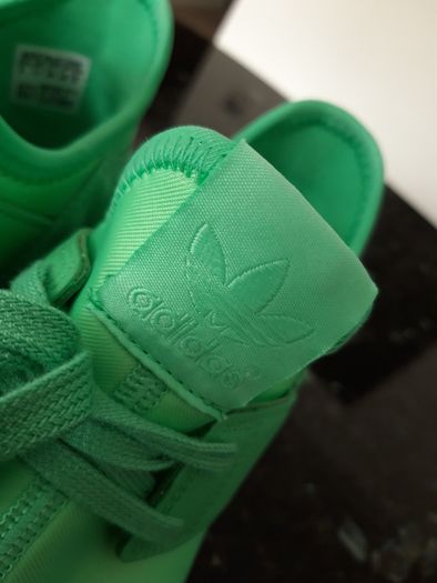 adidas UK 5.5 like NEW!