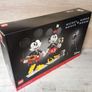 Lego 43179 Mickey Mouse and Minnie Mouse Image 3