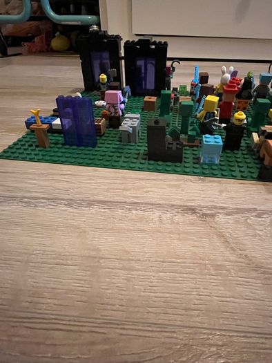 LEGO Bundle Mixed Bricks and characters