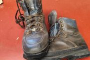 Raichel hiking boots