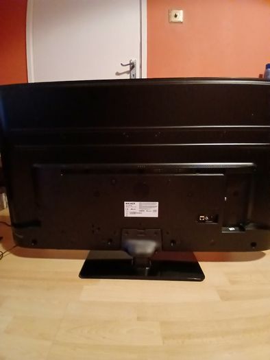 50" Walker Smart Television