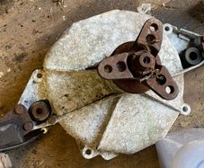 Alfa Romeo 75 V6 pistons and Rods clutch housing