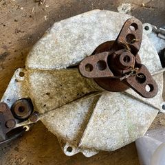 Alfa Romeo 75 V6 pistons and Rods clutch housing