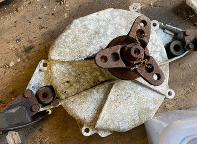 Alfa Romeo 75 V6 pistons and Rods clutch housing