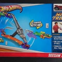 Hotwheels Wall Tracks
