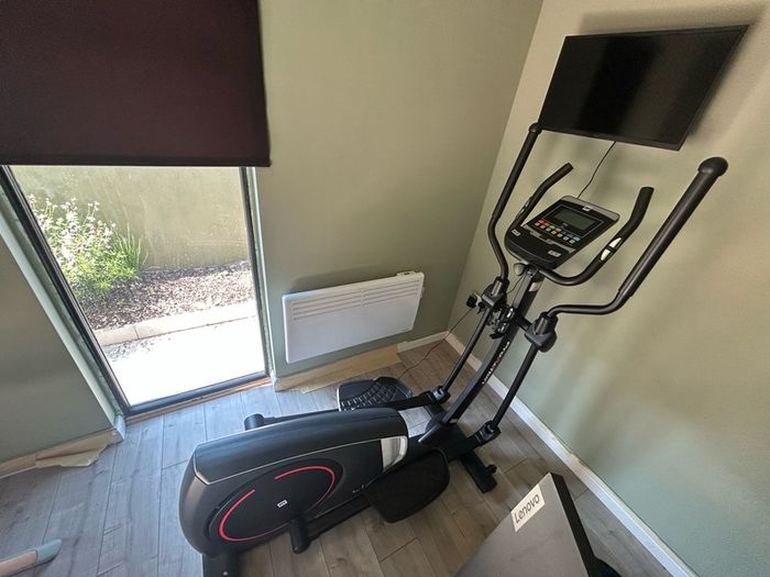 Cross Trainer