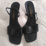 black comfy shoes Image 2