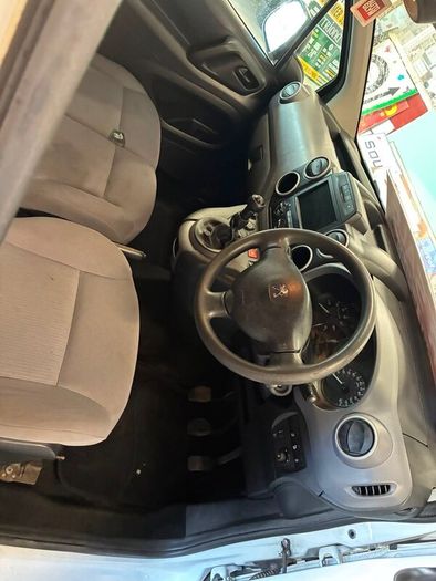 Ardara Autoparts Jobs: Peugeot Partner NEW CVRT 3 Seater