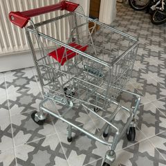 Mellisa and Doug Toy shopping Trolley