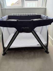 nuna travel cot