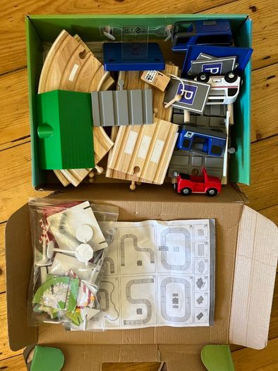 Wooden road set