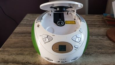 Easy-Listener Radio & CD Player
