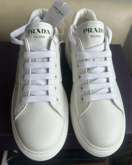 Prada trainers - sz 39.5